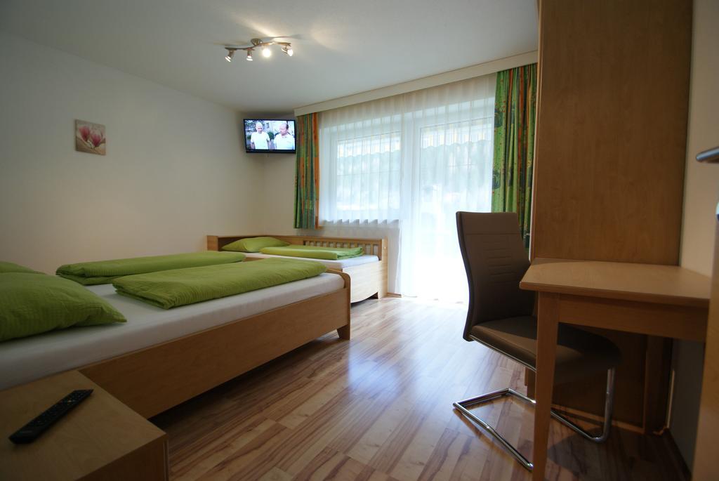 Apart Nicole Apartment See Luaran gambar